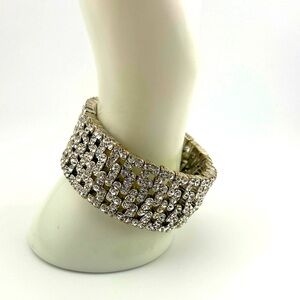 Flexible Rhinestone Stretch Bracelet Silver Toned